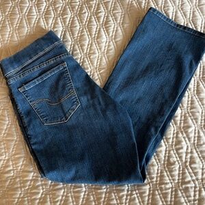 Levi’s Signature Totally Shaping Pull-On Boot Cut Jeans Size 12P